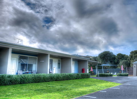 Sorrento Beach Motel - Tourism Caloundra 1