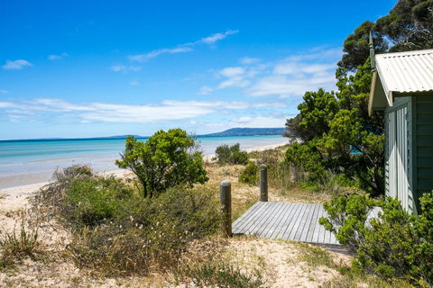 Beach Front Beauty - Ocean Front Views - Tourism Caloundra 14