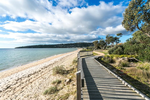 Beach Front Beauty - Ocean Front Views - Tourism Caloundra 2