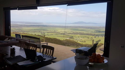 One Tree Hill Wilson Prom And Ocean Views - Tourism Caloundra 0