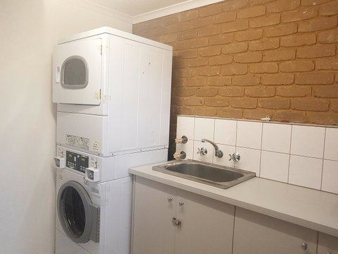 Tropicana Motor Inn - Tourism Caloundra 28