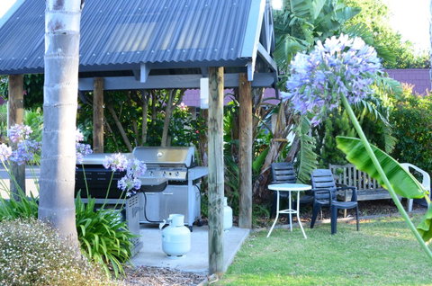 Tropicana Motor Inn - Tourism Caloundra 18