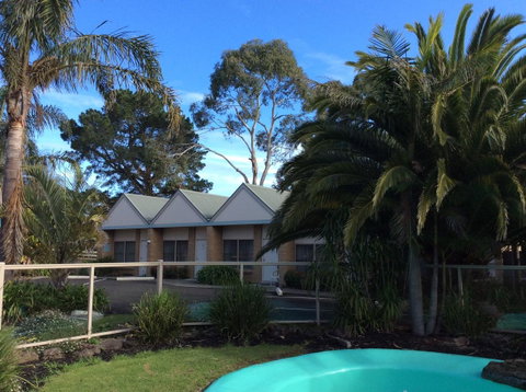 Tropicana Motor Inn - Tourism Caloundra 36