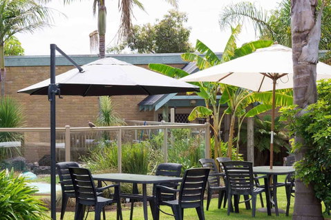 Tropicana Motor Inn - Tourism Caloundra 40