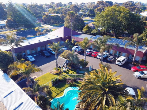 Tropicana Motor Inn - Tourism Caloundra 16