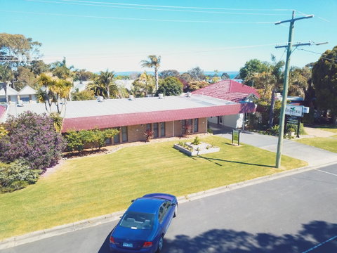 Tropicana Motor Inn - Tourism Caloundra 17