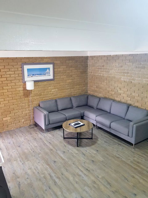 Tropicana Motor Inn - Tourism Caloundra 25
