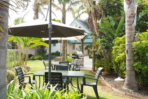 Tropicana Motor Inn - Tourism Caloundra 42