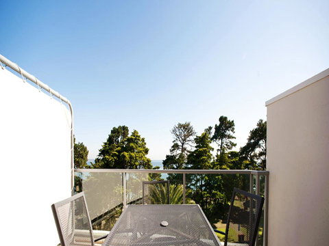 The Waves Apartments - Tourism Caloundra 3