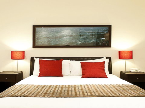 The Waves Apartments - Tourism Caloundra 9