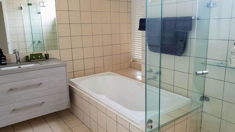 Number 9 Leisure Stay - Tourism Caloundra 12
