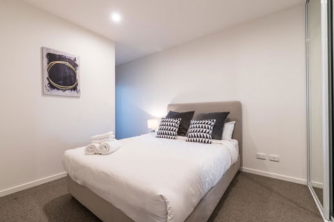 Guest House In Melbourne - Tourism Caloundra 1