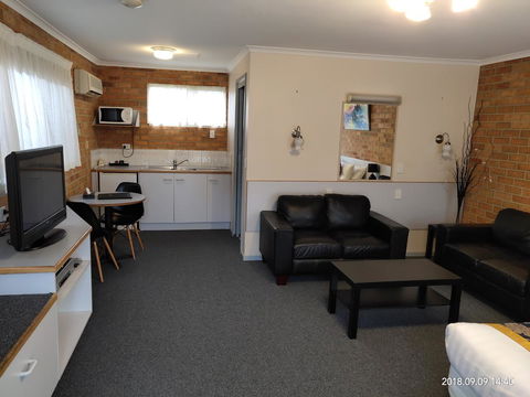 Coachman Motel And Holiday Units - Tourism Caloundra 24