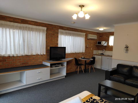 Coachman Motel And Holiday Units - Tourism Caloundra 18