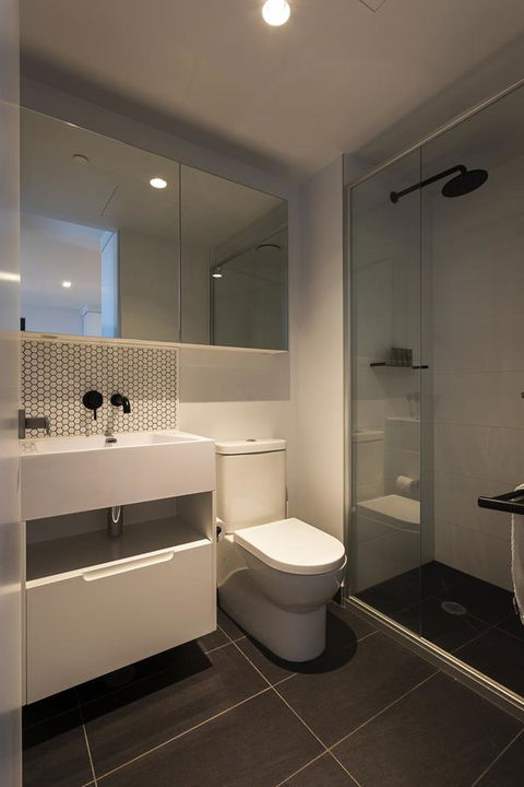 Ali & Hill Accommodation@lighthouse - Tourism Caloundra 1