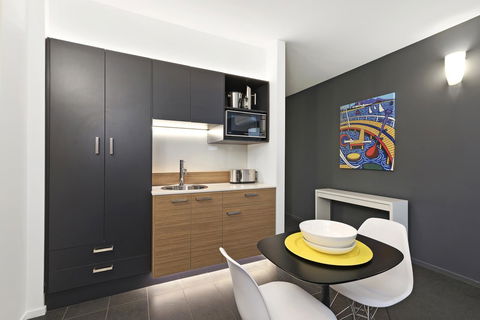 Vue Apartments Geelong - Tourism Caloundra 3