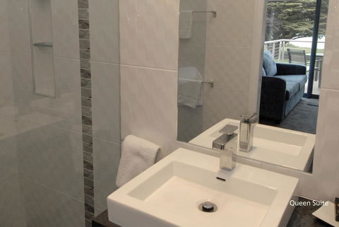 Seascape Accommodation - Tourism Caloundra 9