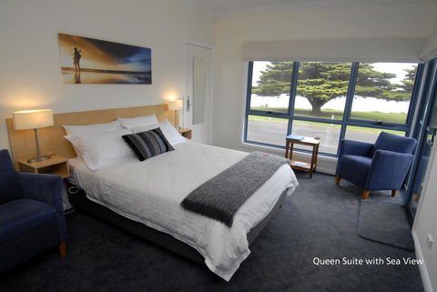 Seascape Accommodation - Tourism Caloundra 4
