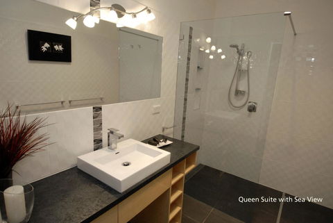 Seascape Accommodation - Tourism Caloundra 6
