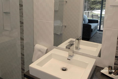Seascape Accommodation - Tourism Caloundra 11