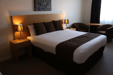 Bairnsdale International - Tourism Caloundra 11