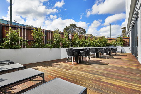 Melbourne Knox Central Apartment Hotel Official - Tourism Caloundra 17