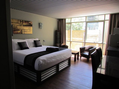 The Olive Tree Motel - Tourism Caloundra 15