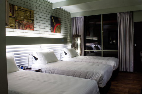 The Olive Tree Motel - Tourism Caloundra 2