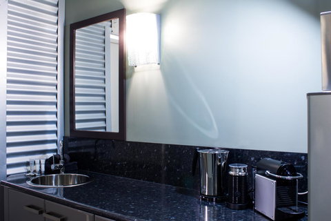 The Olive Tree Motel - Tourism Caloundra 13