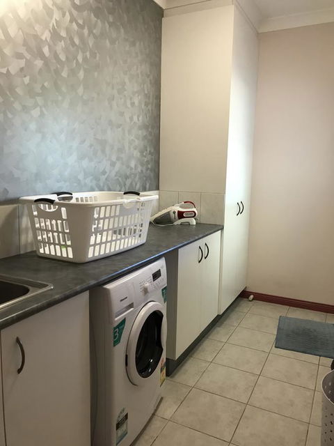 Eagle Bay Views - Tourism Caloundra 11