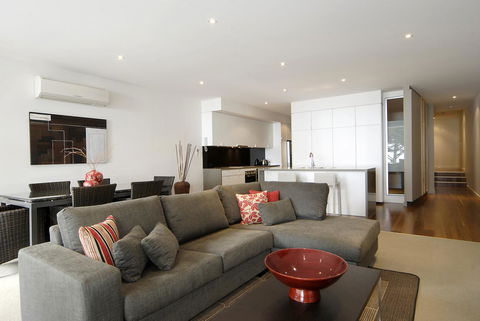 C-Scape Water Front Apartment - Tourism Caloundra 4