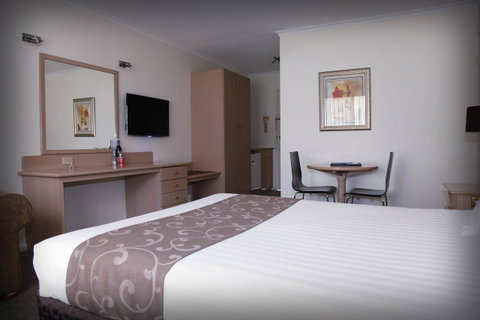 Eltham Gateway Hotel & Conference Centre - Tourism Caloundra 1