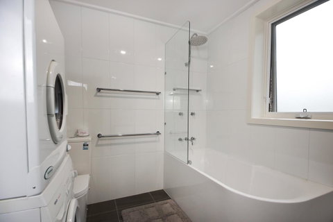 Maisonettes Falls Creek - Tourism Caloundra 9