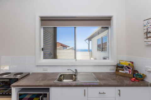Cottages For Couples - Tourism Caloundra 11