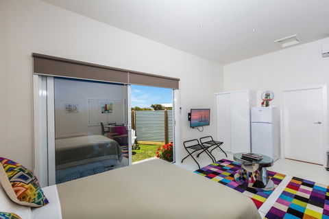 Cottages For Couples - Tourism Caloundra 3