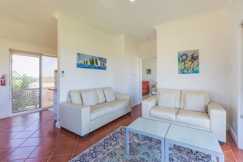 Cottages For Couples - Tourism Caloundra 23