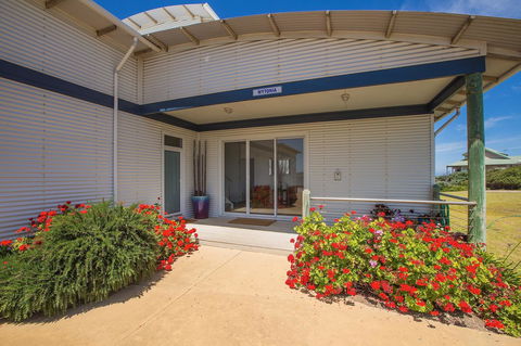 Cottages For Couples - Tourism Caloundra 15
