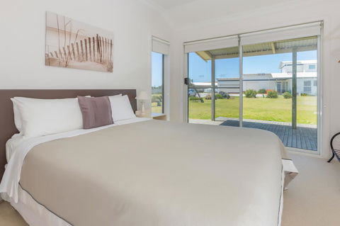 Cottages For Couples - Tourism Caloundra 25