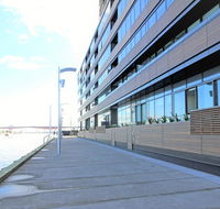 Auzzie Apartments Docklands Melbourne - Tourism Caloundra