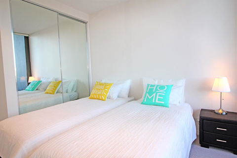 Auzzie Apartments Docklands, Melbourne - Tourism Caloundra 11
