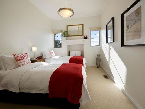 Churchills - Tourism Caloundra 12