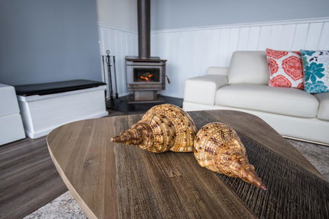 Stunning Waterfront Only 10 Minutes To Phillip Island - FREE EV UNIT 7kW For Electric Cars - Pet Friendly, Fireplace FREE WIFI Wine & Chocolates - Tourism Caloundra 15