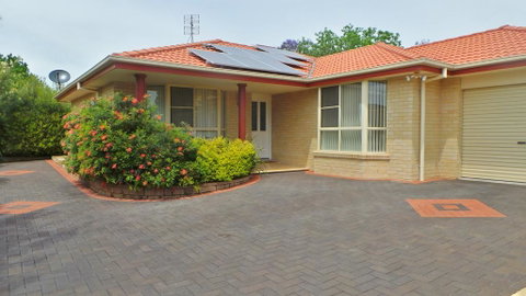 The Bell House - Tourism Caloundra 0