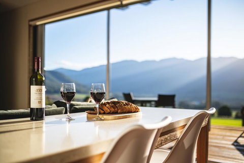 The Buckland Studios - Tourism Caloundra 2