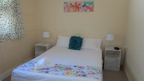 The Captain's Manor On Cook Unit 5 - Tourism Caloundra 3