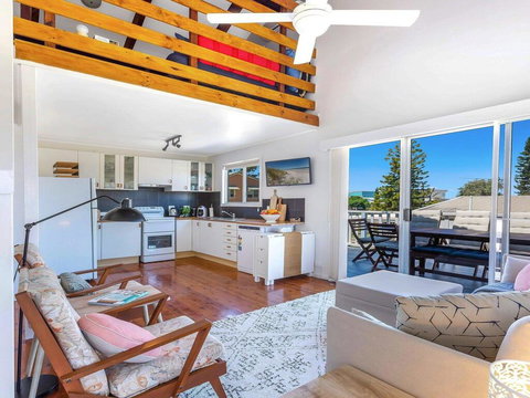 The Chalet At Callala Beach - Beach House Character - Tourism Caloundra 0