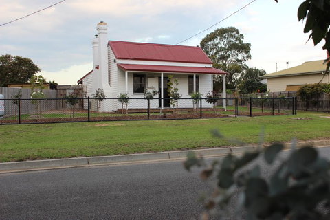 The Cottage - Tourism Caloundra 0