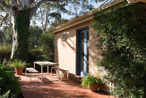 The Cottage At Riverside Farm - Tourism Caloundra 3