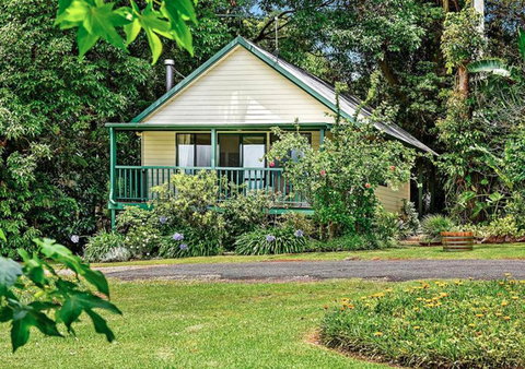 The Cottages On Mount Tamborine - Tourism Caloundra 1