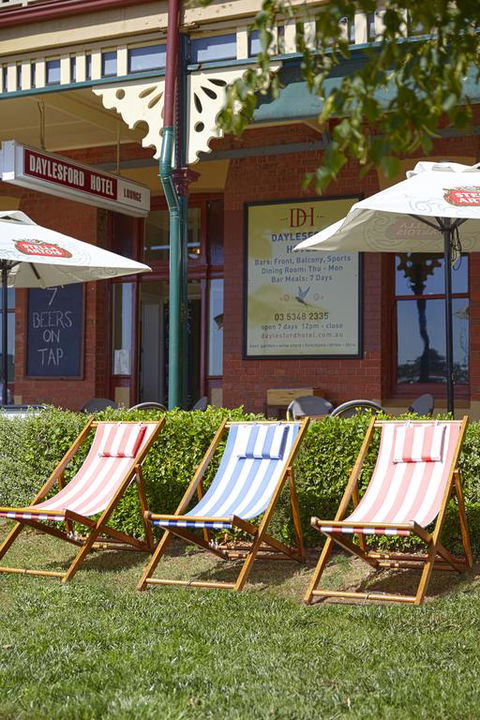 The Daylesford Hotel - Tourism Caloundra 3